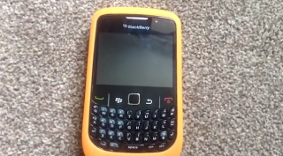 Hands On  phone Cheap BlackBerry Curve 9720