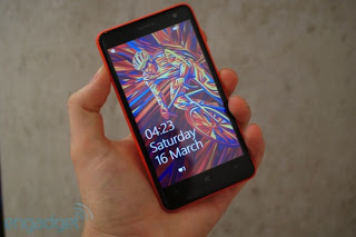 Nokia Lumia 625 review configuration details and design